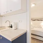 Floresita Apartman *